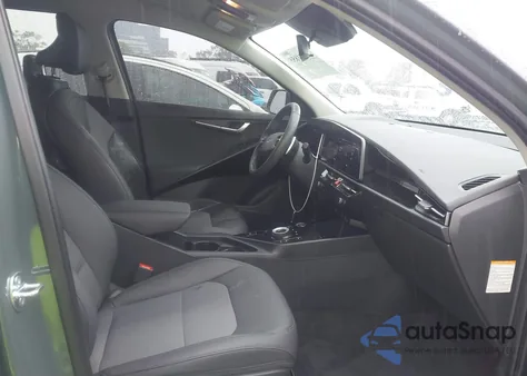 2025 Kia Niro Ev Wind z USA, uszkodzony, nr VIN KNDCR3L18S5144992